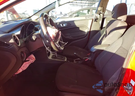 2015 Ford Fiesta Se z USA, uszkodzony, nr VIN 3FADP4EJ0FM186902